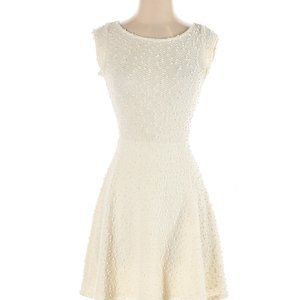 Forever 21 -  White Sleeveless Mini Silhouette Dress